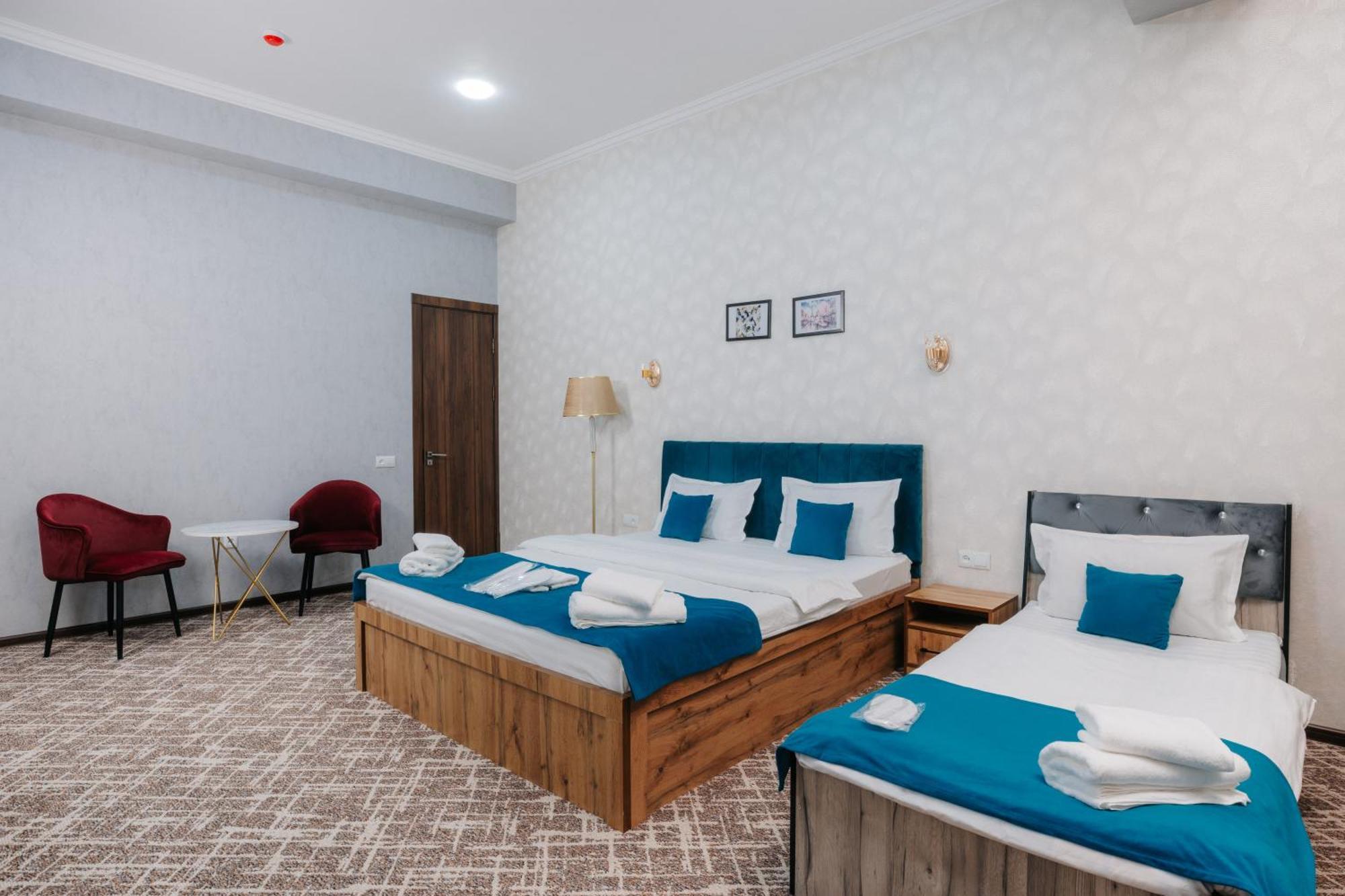 Resident Hotel Tashkent Exterior photo