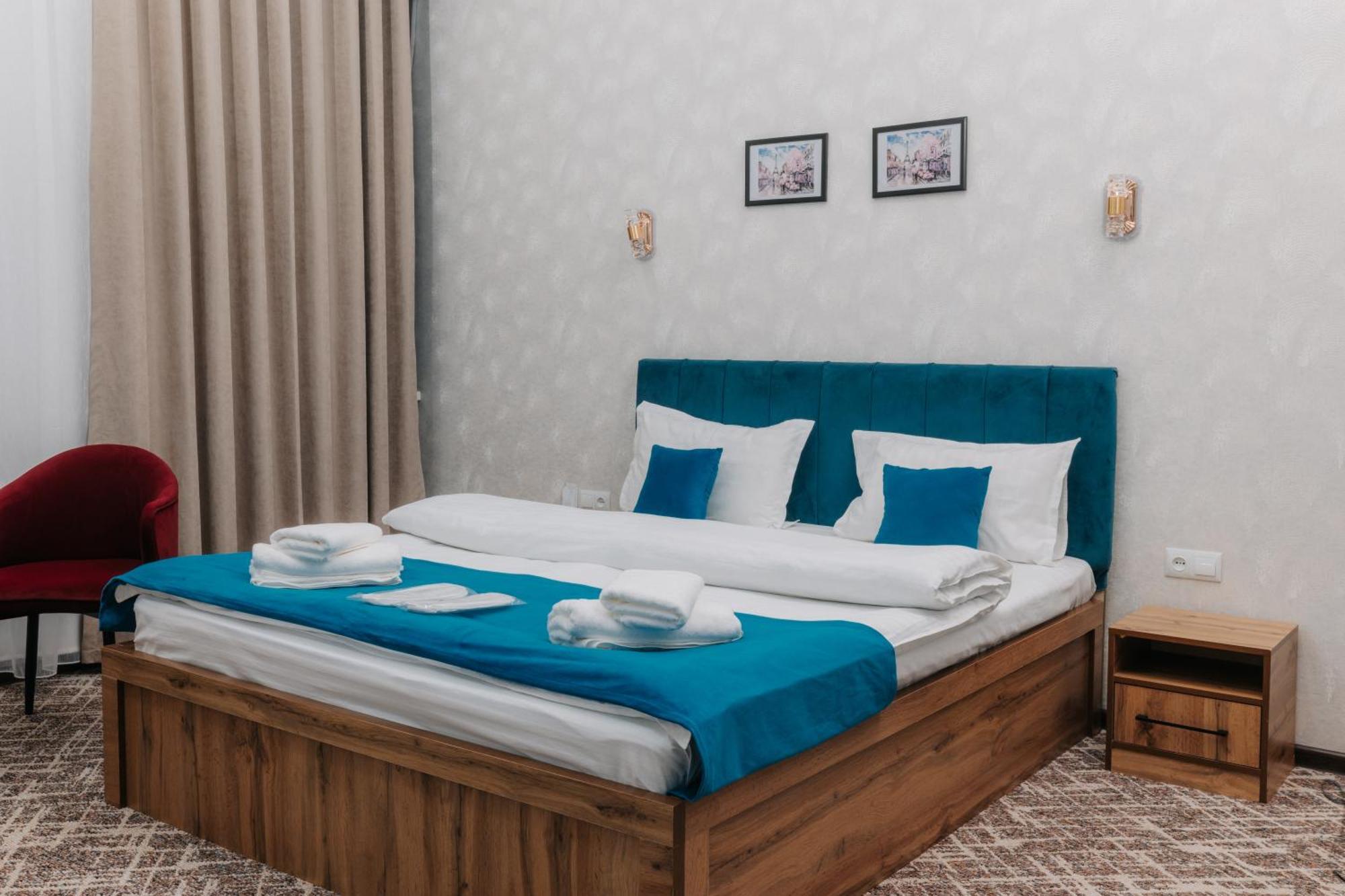 Resident Hotel Tashkent Exterior photo